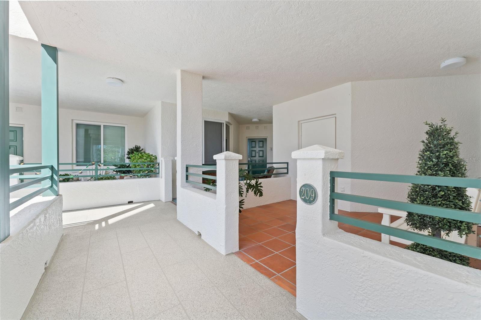 4750 DOLPHIN CAY LN S #209, ST PETERSBURG, FL, 33711