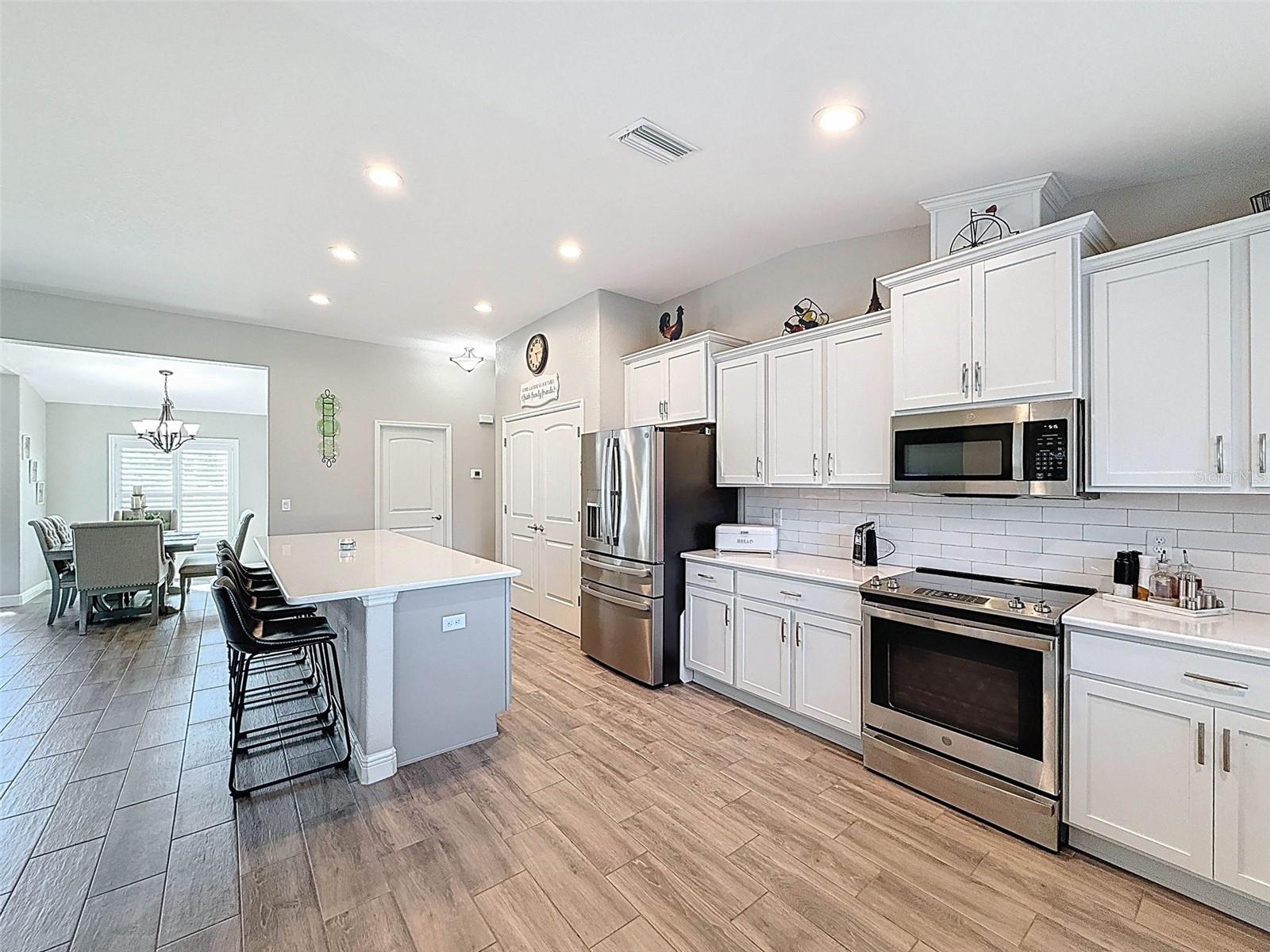 11160 GYRAFALCON AVE, WEEKI WACHEE, FL, 34613