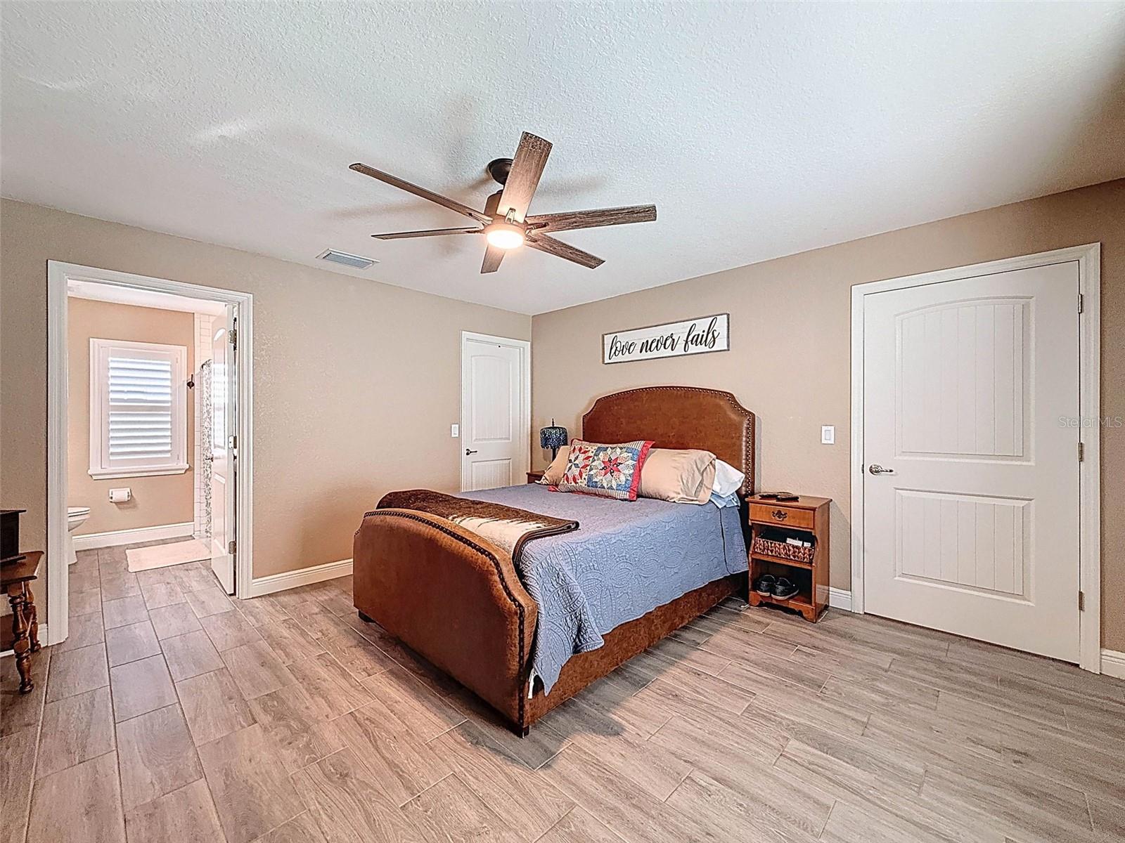 11160 GYRAFALCON AVE, WEEKI WACHEE, FL, 34613