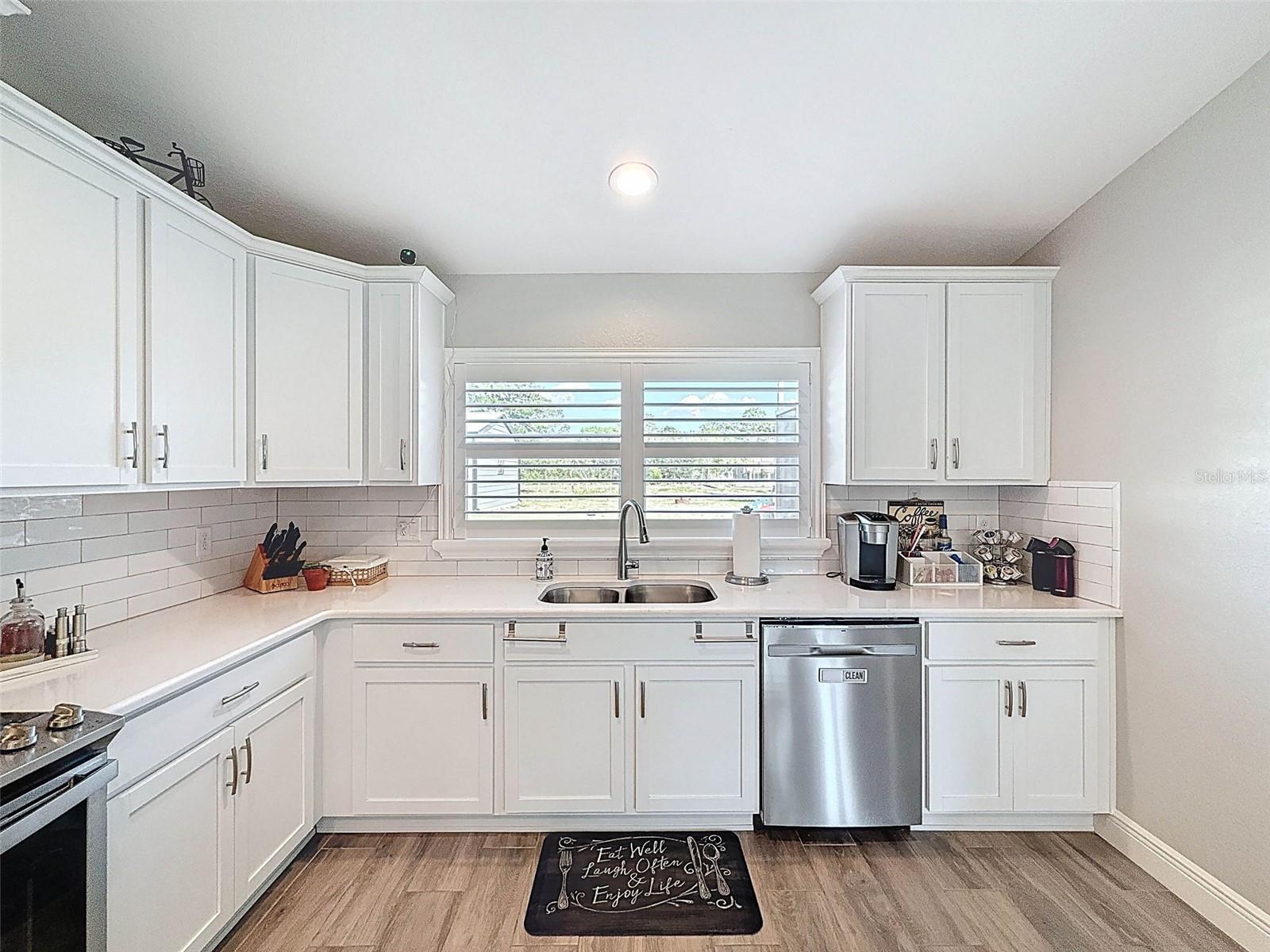 11160 GYRAFALCON AVE, WEEKI WACHEE, FL, 34613