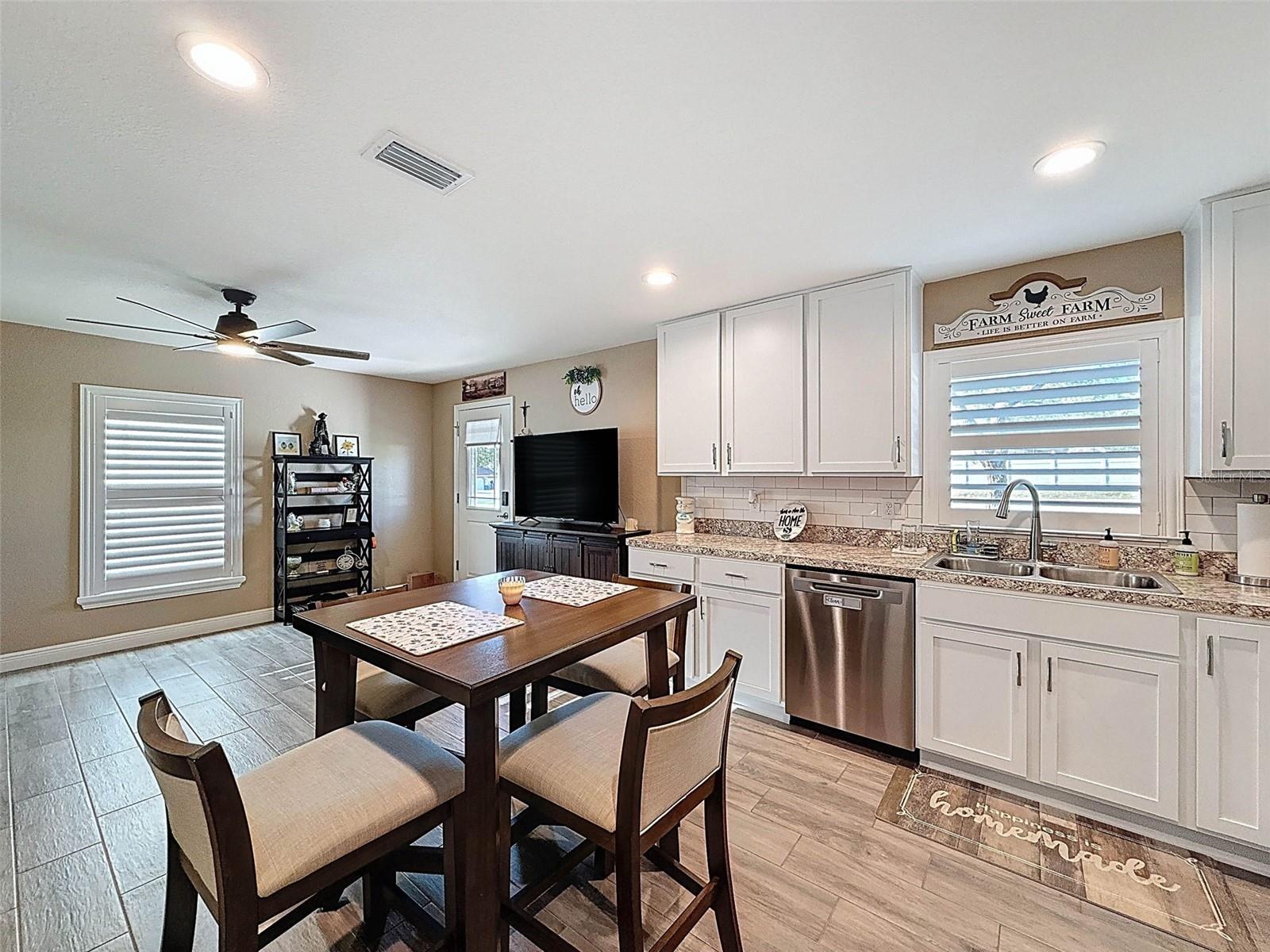 11160 GYRAFALCON AVE, WEEKI WACHEE, FL, 34613