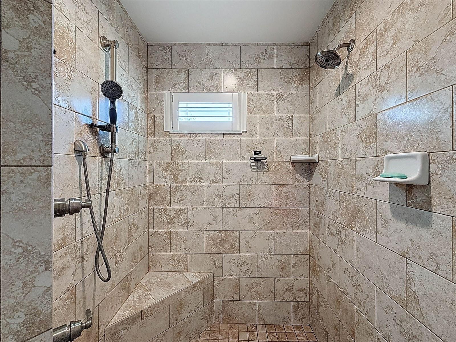 11160 GYRAFALCON AVE, WEEKI WACHEE, FL, 34613