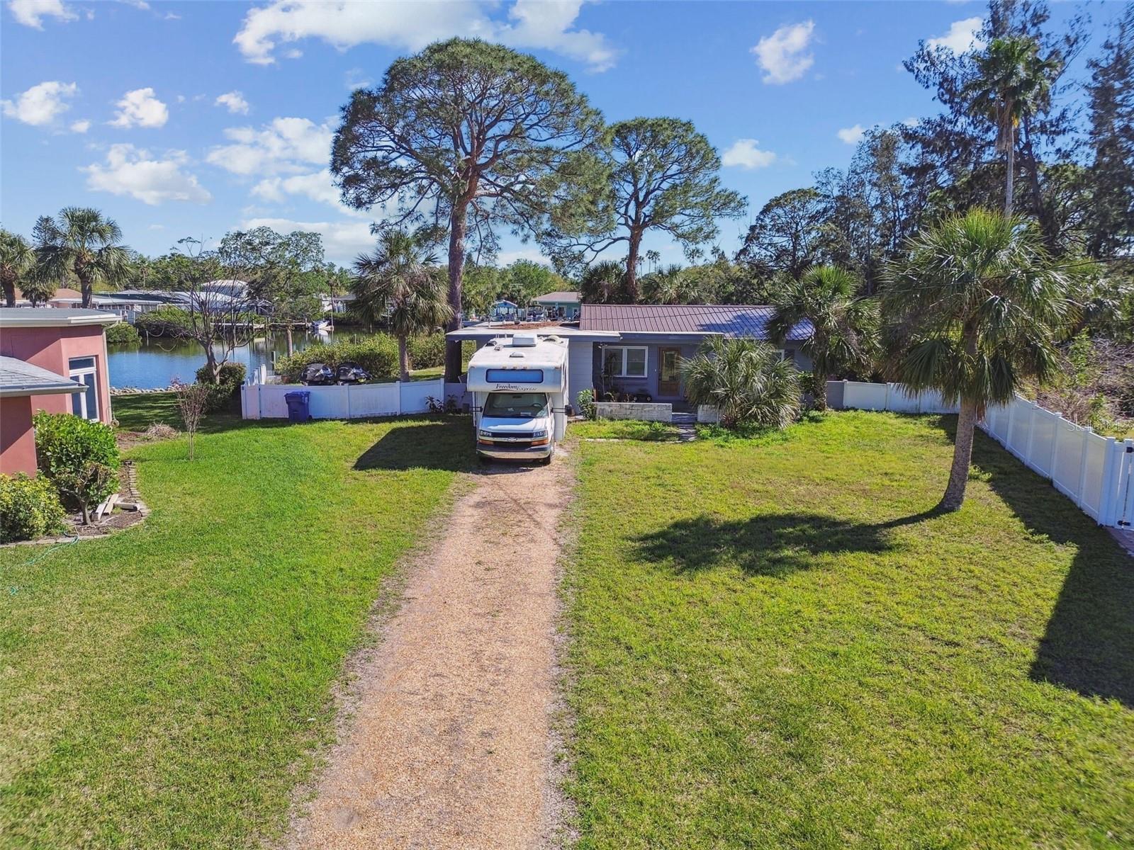 1516 MASSACHUSETTS AVE NE, ST PETERSBURG, FL, 33703