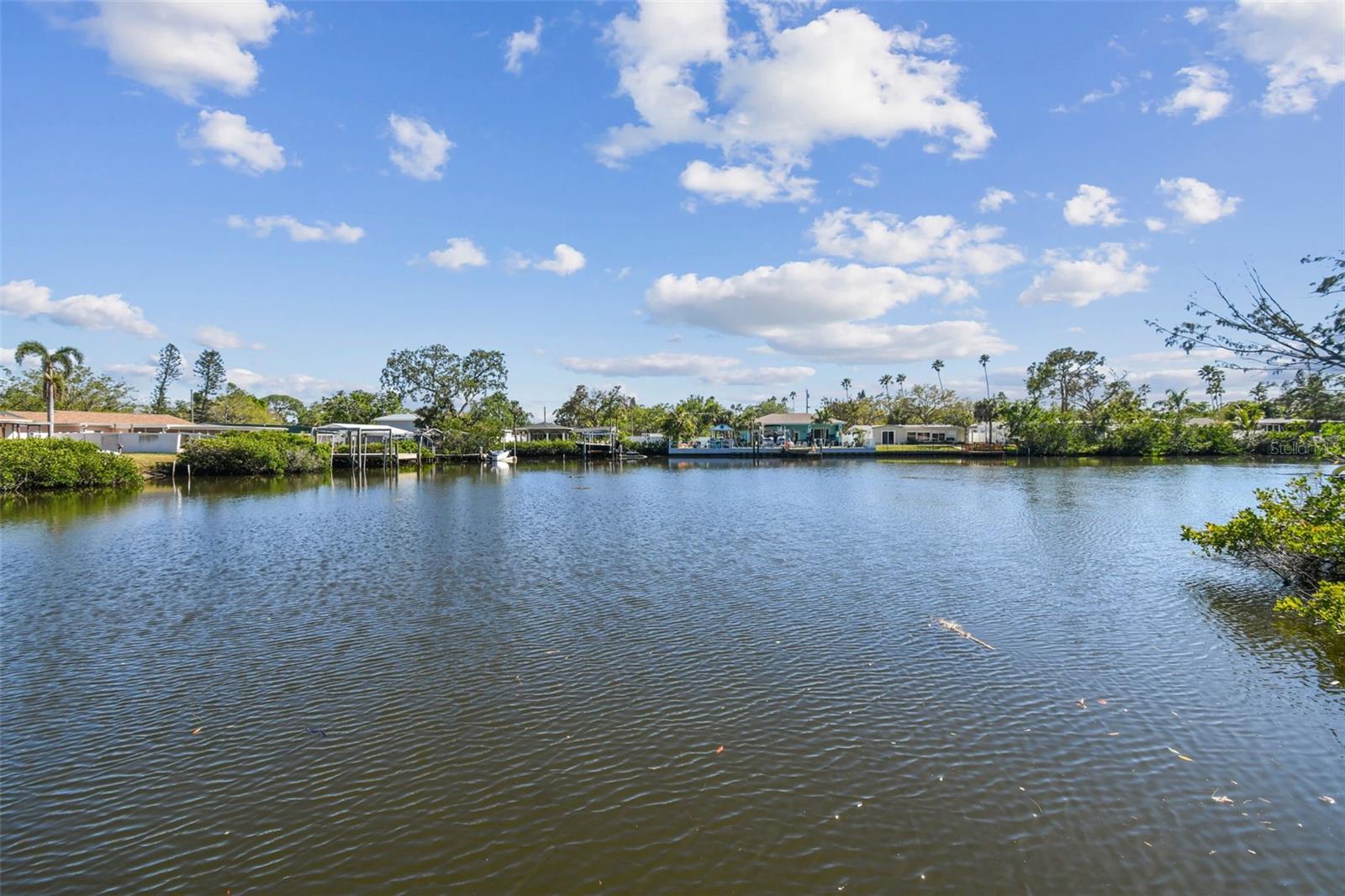 1516 MASSACHUSETTS AVE NE, ST PETERSBURG, FL, 33703