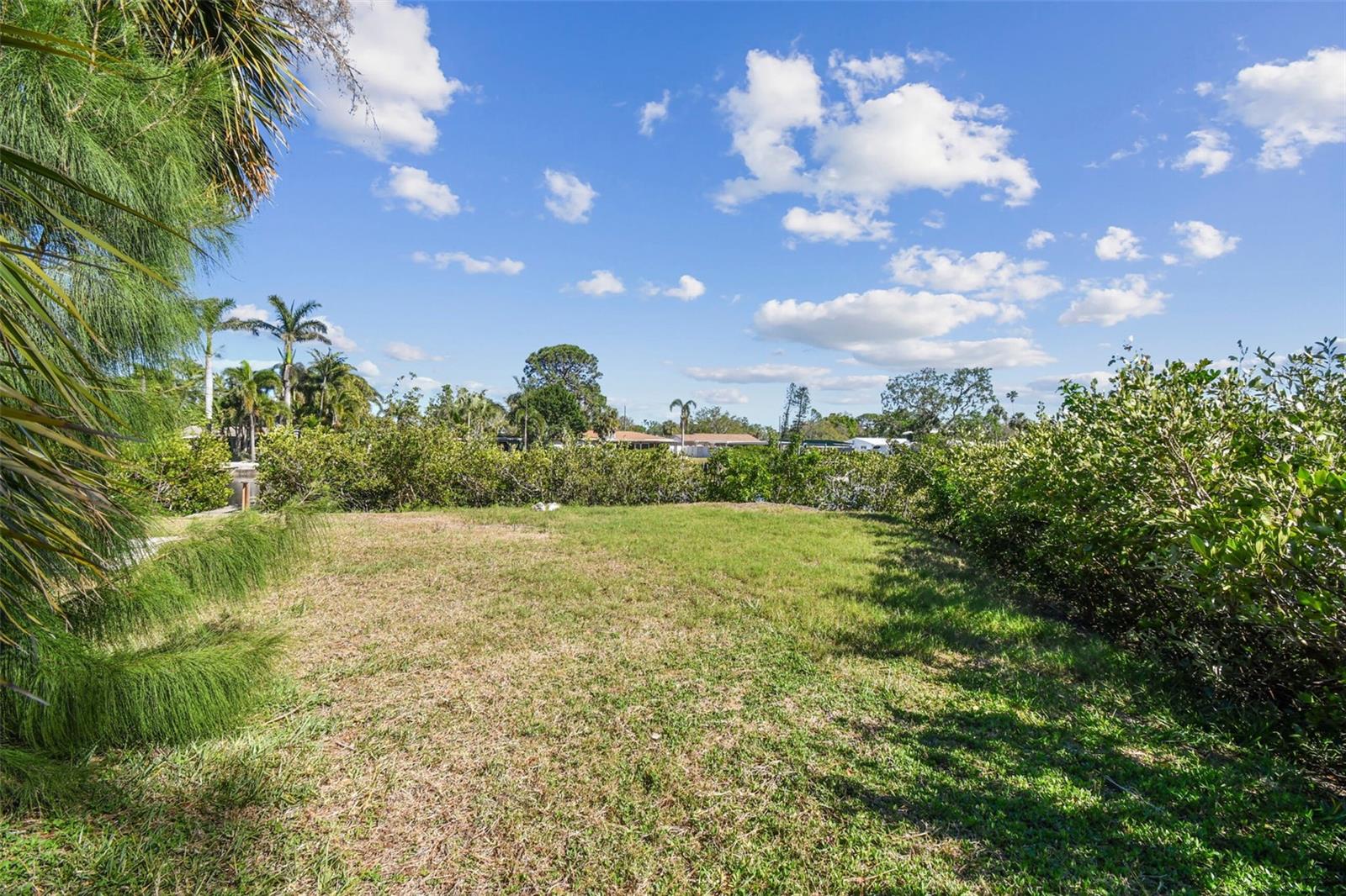 1516 MASSACHUSETTS AVE NE, ST PETERSBURG, FL, 33703