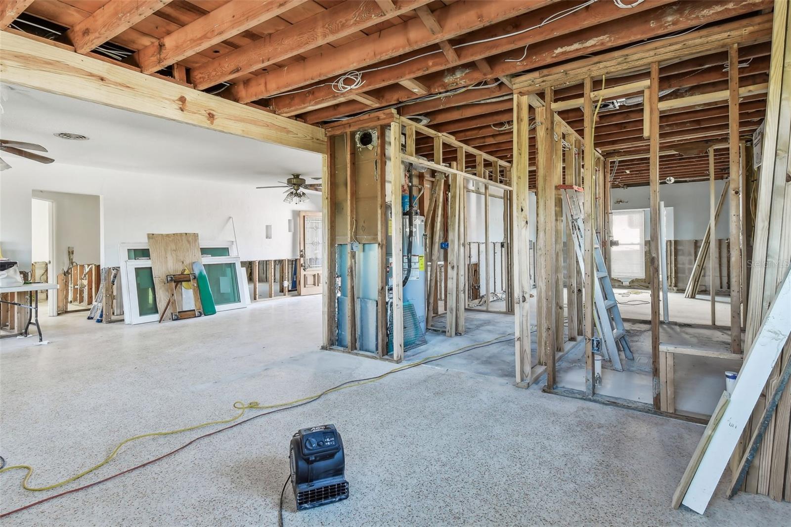 1516 MASSACHUSETTS AVE NE, ST PETERSBURG, FL, 33703