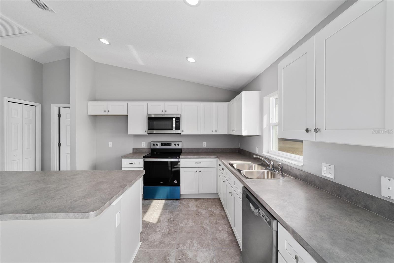 1698 NE 161 ST, CITRA, FL, 32113