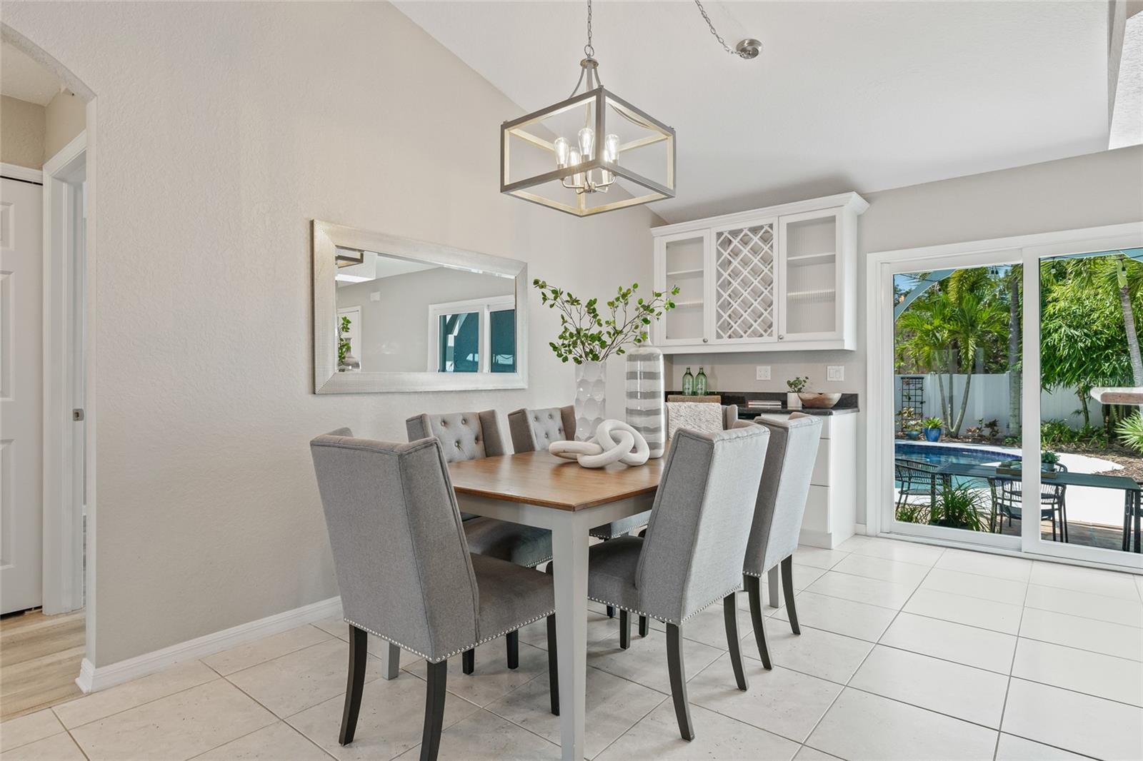 330 47TH AVE N, ST PETERSBURG, FL, 33703