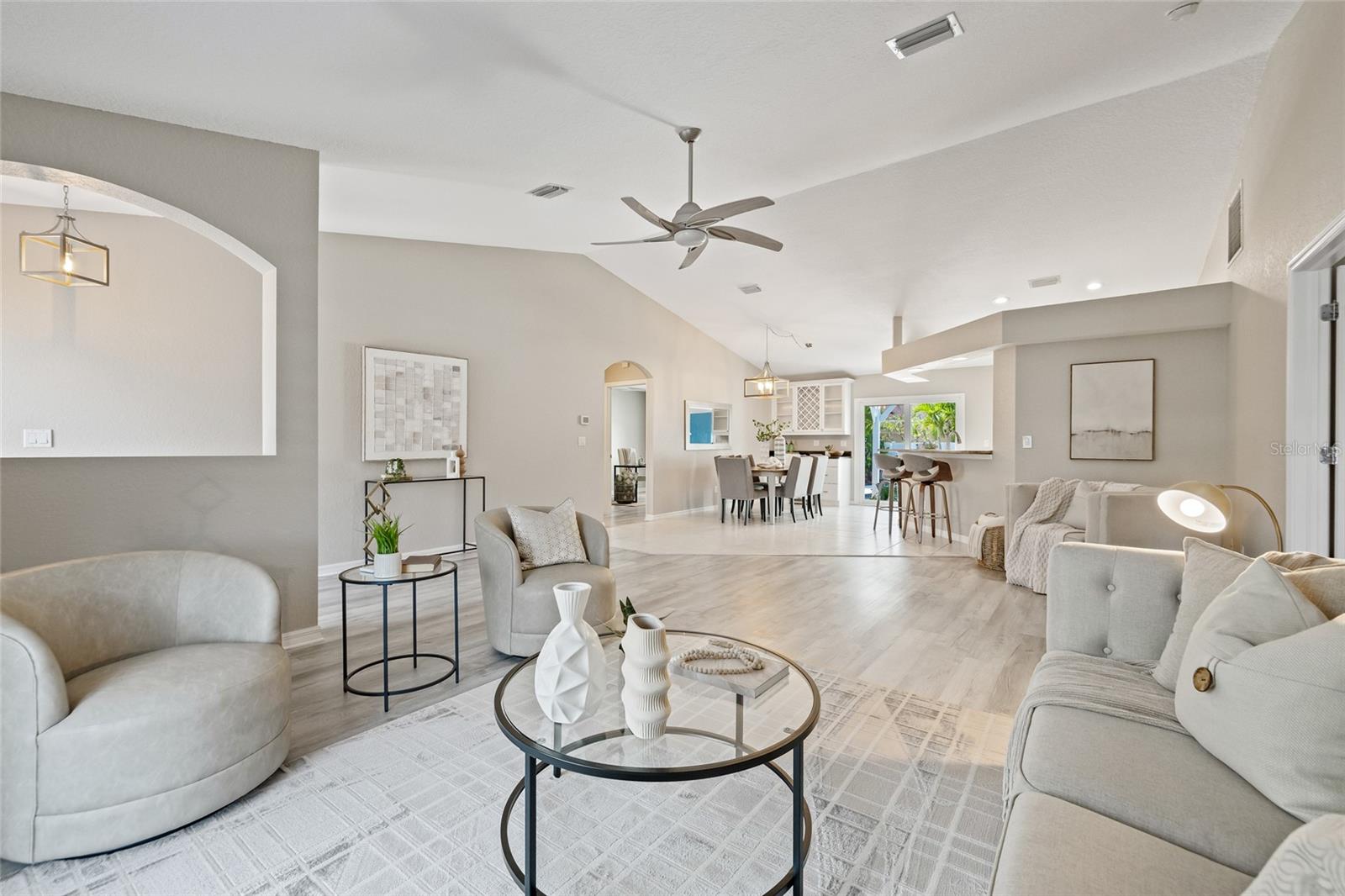 330 47TH AVE N, ST PETERSBURG, FL, 33703
