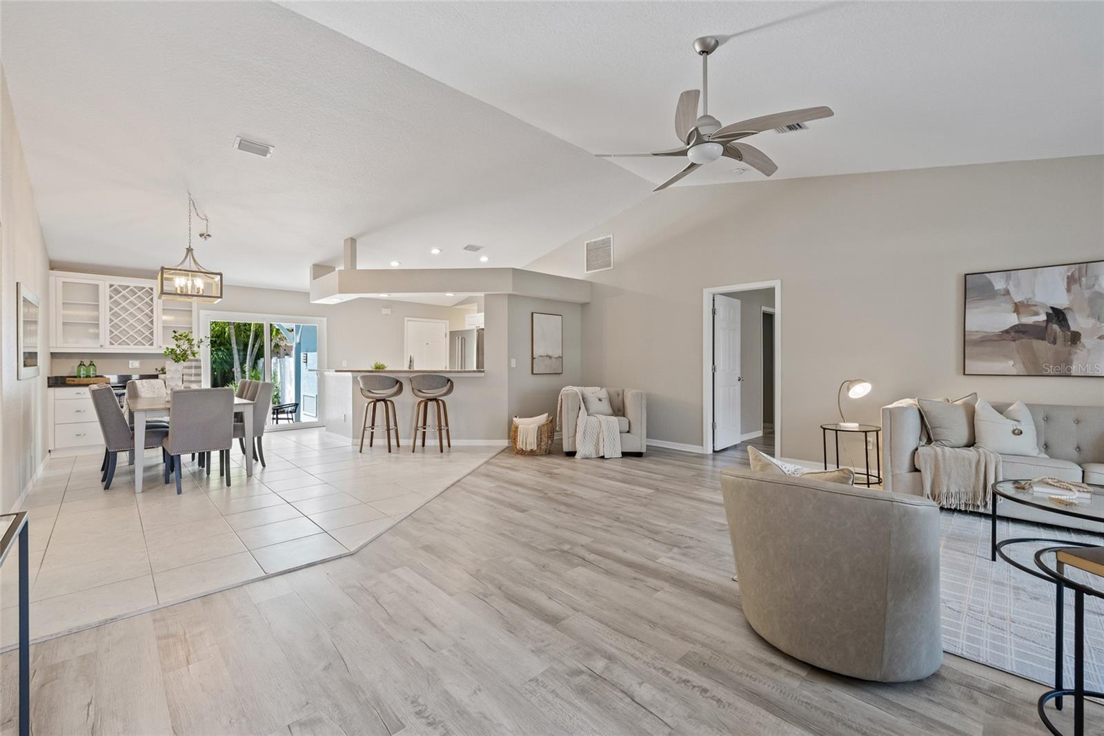 330 47TH AVE N, ST PETERSBURG, FL, 33703