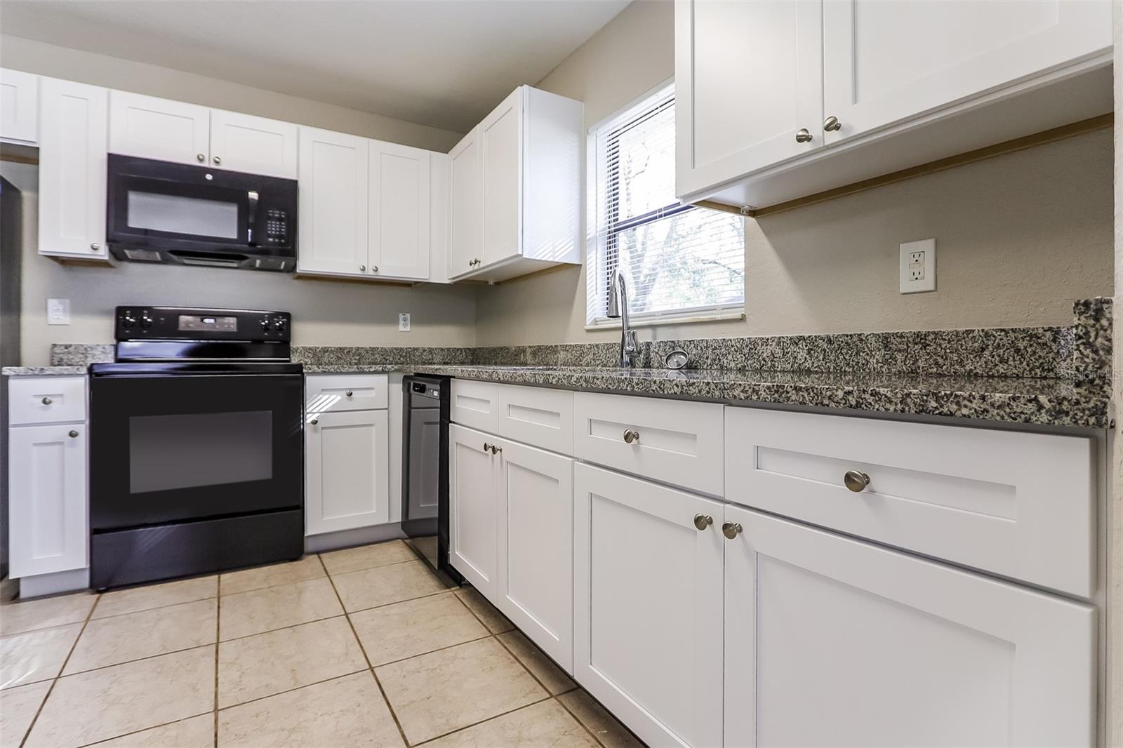 1404 E LAURA ST, PLANT CITY, FL, 33563