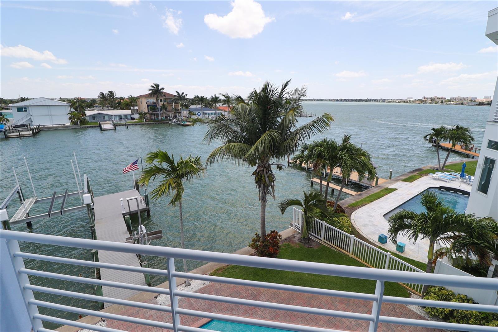 11105 5TH ST E, TREASURE ISLAND, FL, 33706