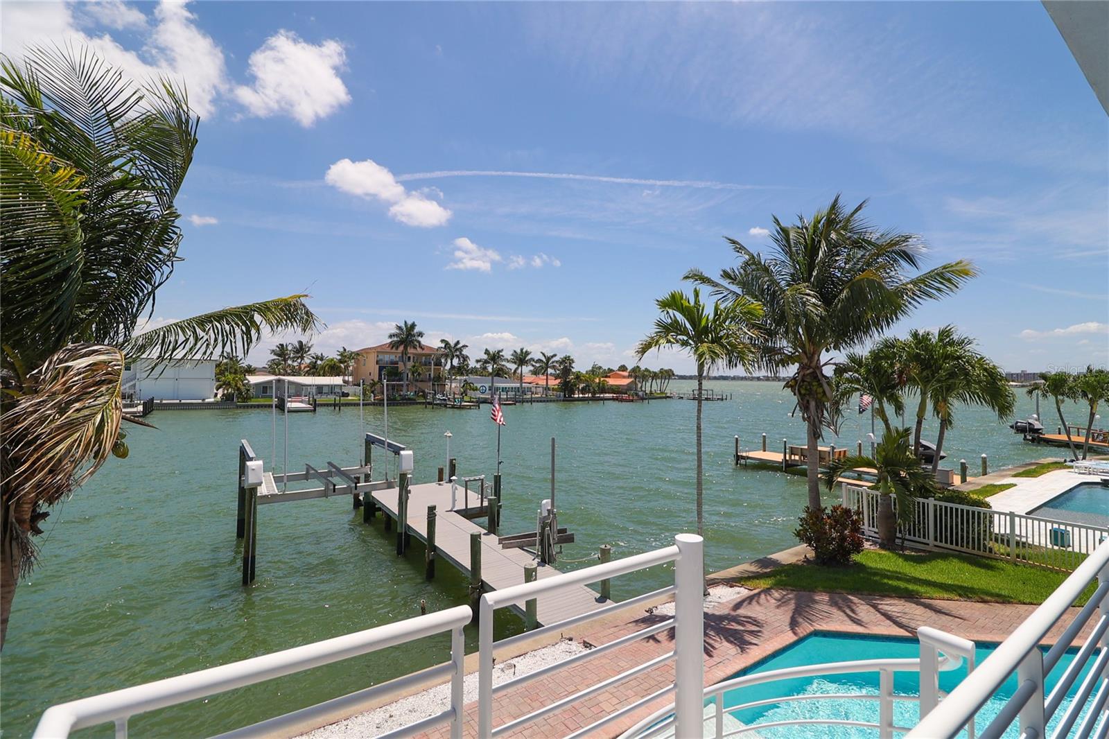 11105 5TH ST E, TREASURE ISLAND, FL, 33706