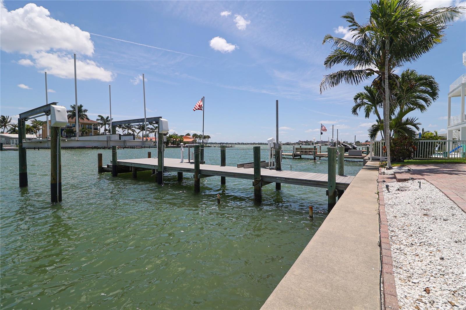 11105 5TH ST E, TREASURE ISLAND, FL, 33706