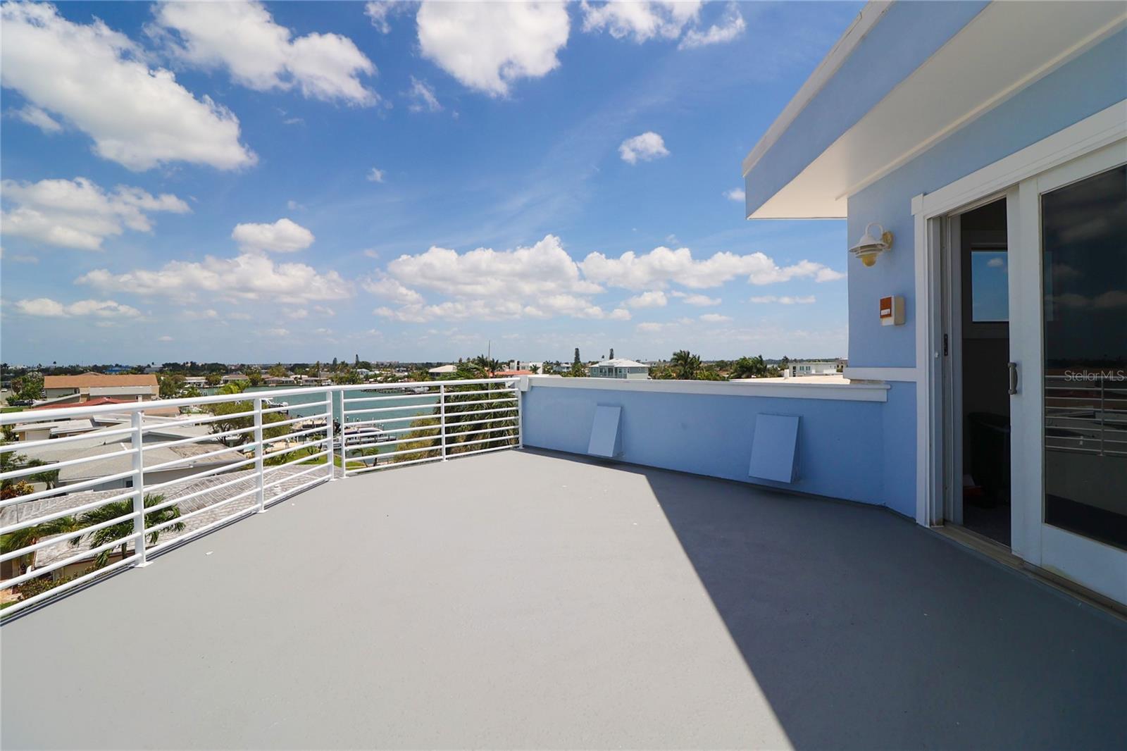 11105 5TH ST E, TREASURE ISLAND, FL, 33706
