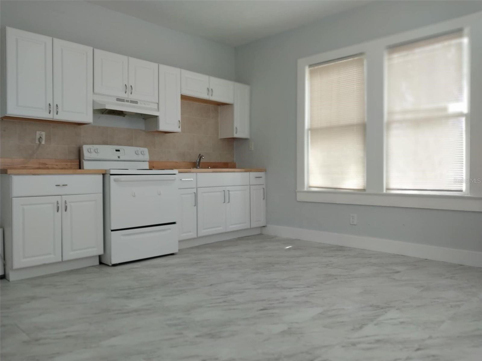 2206 N 12TH ST, TAMPA, FL, 33605