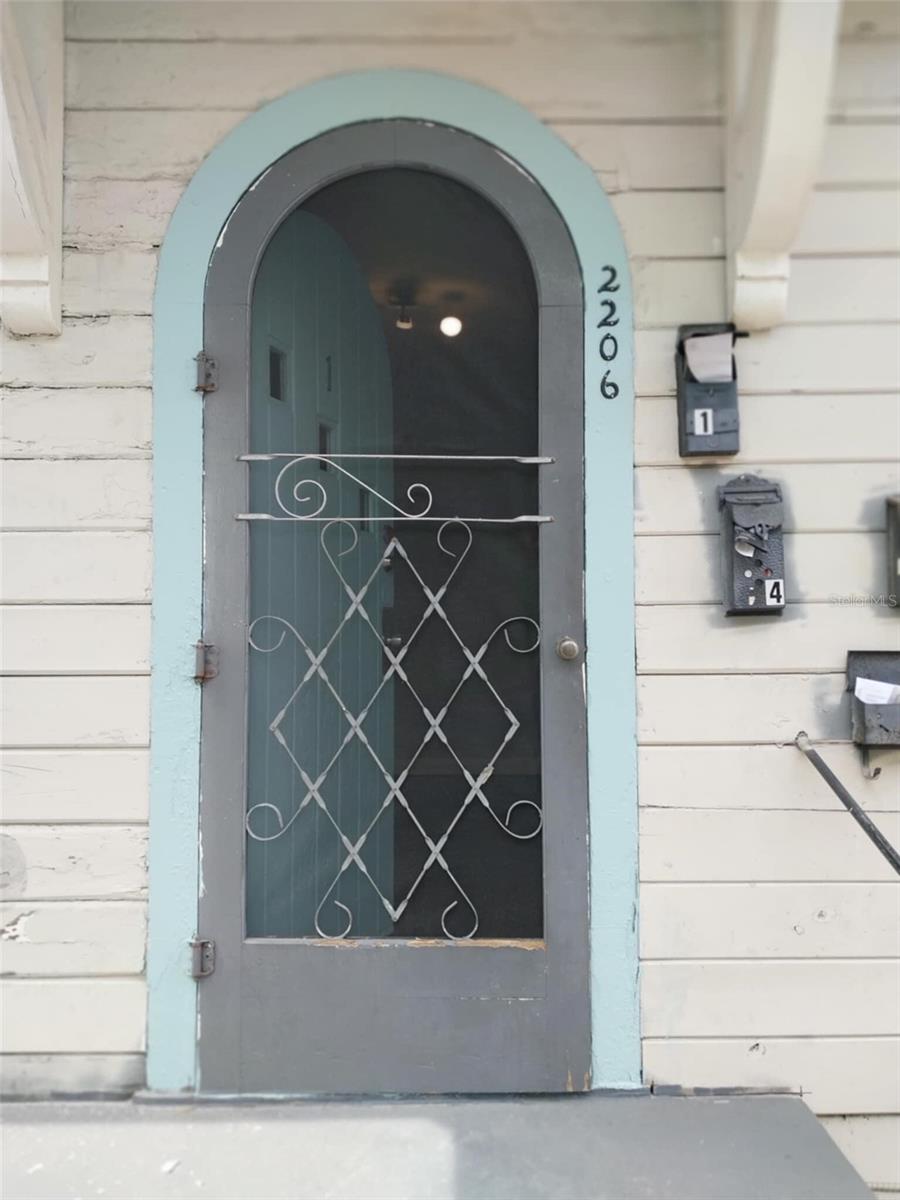 2206 N 12TH ST, TAMPA, FL, 33605
