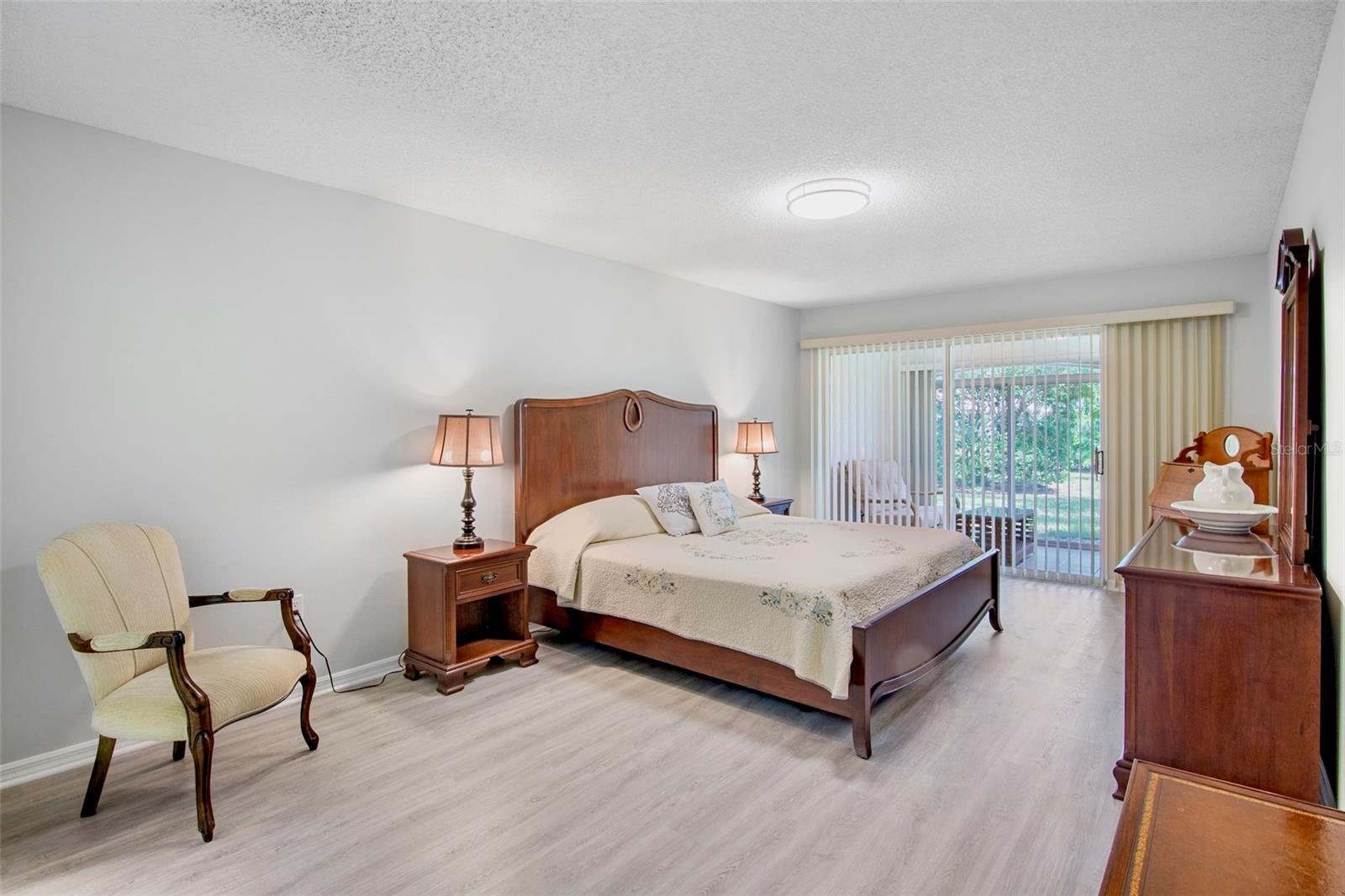 3952 HIGHLAND OAKS DR #11, SARASOTA, FL, 34235