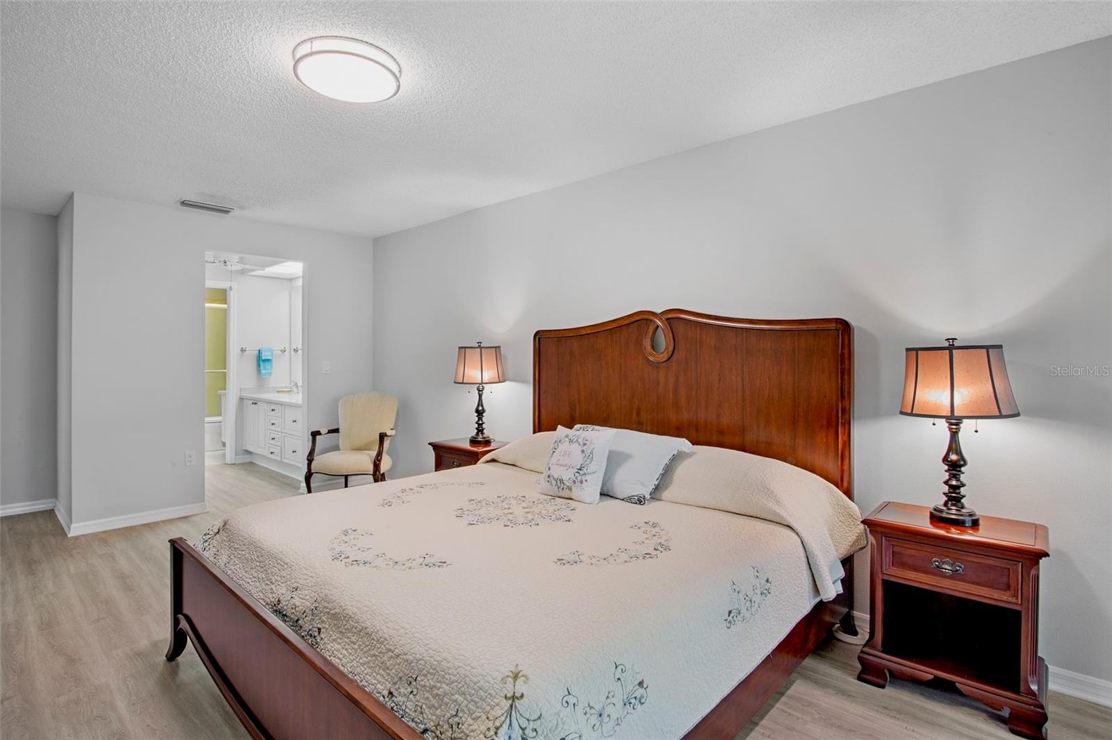 3952 HIGHLAND OAKS DR #11, SARASOTA, FL, 34235