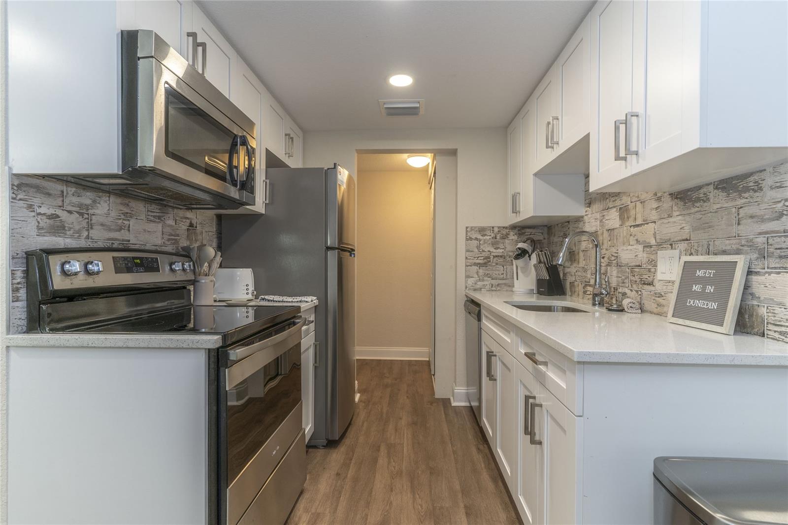 623 LYNDHURST ST, DUNEDIN, FL, 34698