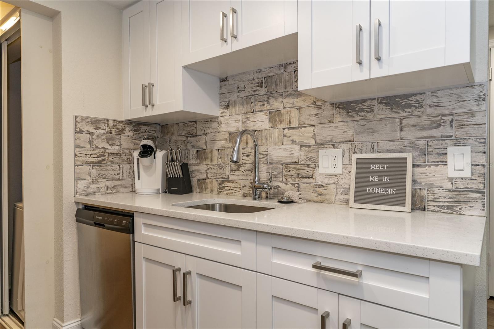 623 LYNDHURST ST, DUNEDIN, FL, 34698