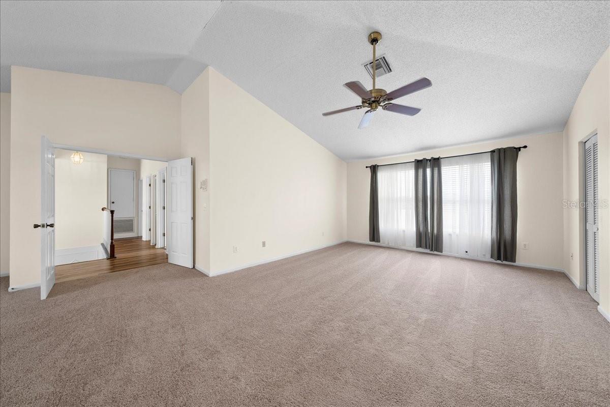 11519 GLENMONT DR, TAMPA, FL, 33635