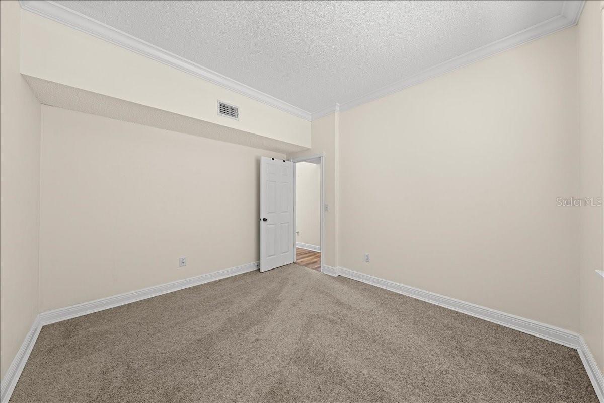 11519 GLENMONT DR, TAMPA, FL, 33635