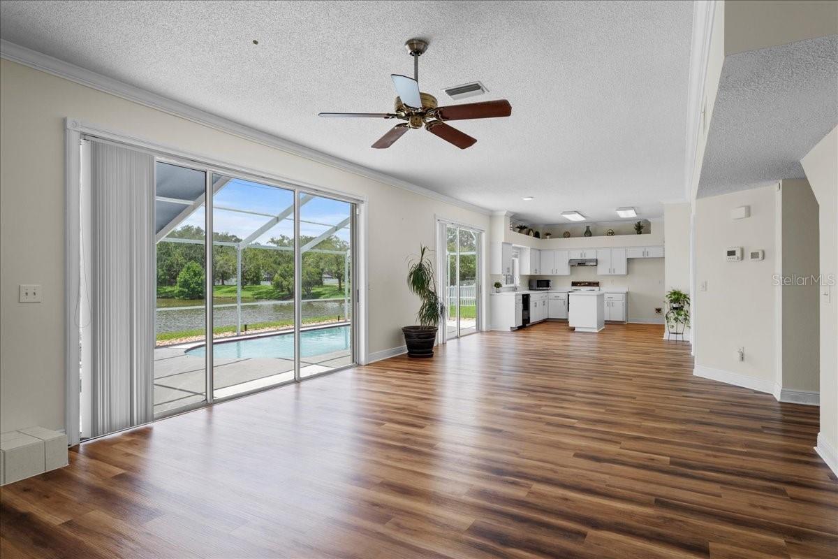 11519 GLENMONT DR, TAMPA, FL, 33635