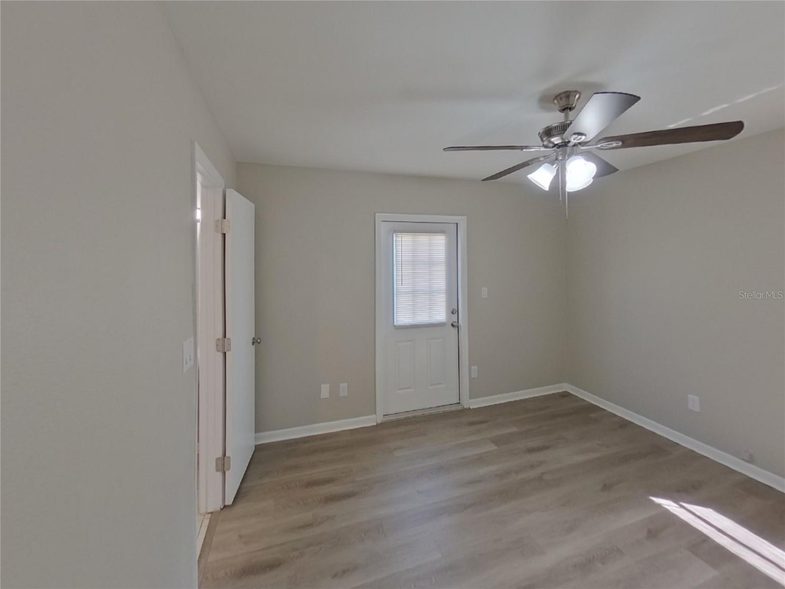 708 LAKEWOOD AVE, TAMPA, FL, 33613