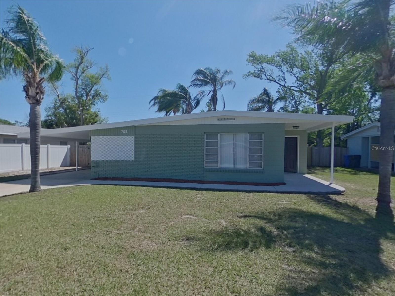 708 LAKEWOOD AVE, TAMPA, FL, 33613