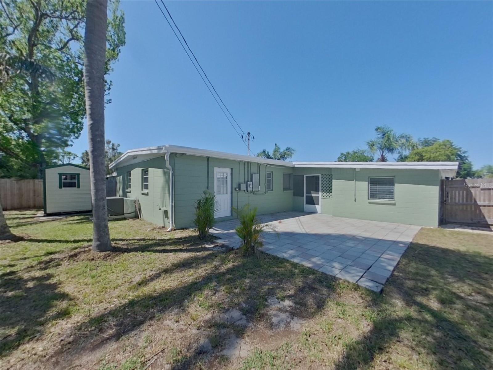 708 LAKEWOOD AVE, TAMPA, FL, 33613