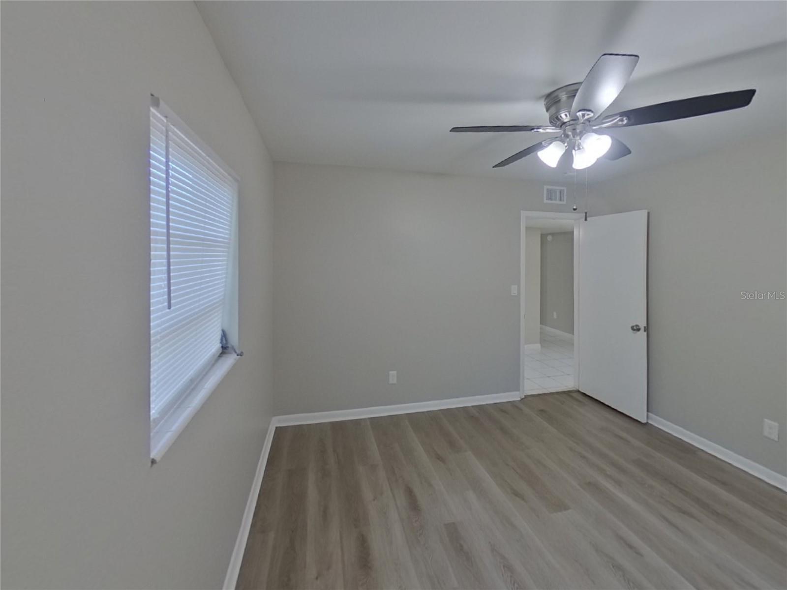 708 LAKEWOOD AVE, TAMPA, FL, 33613