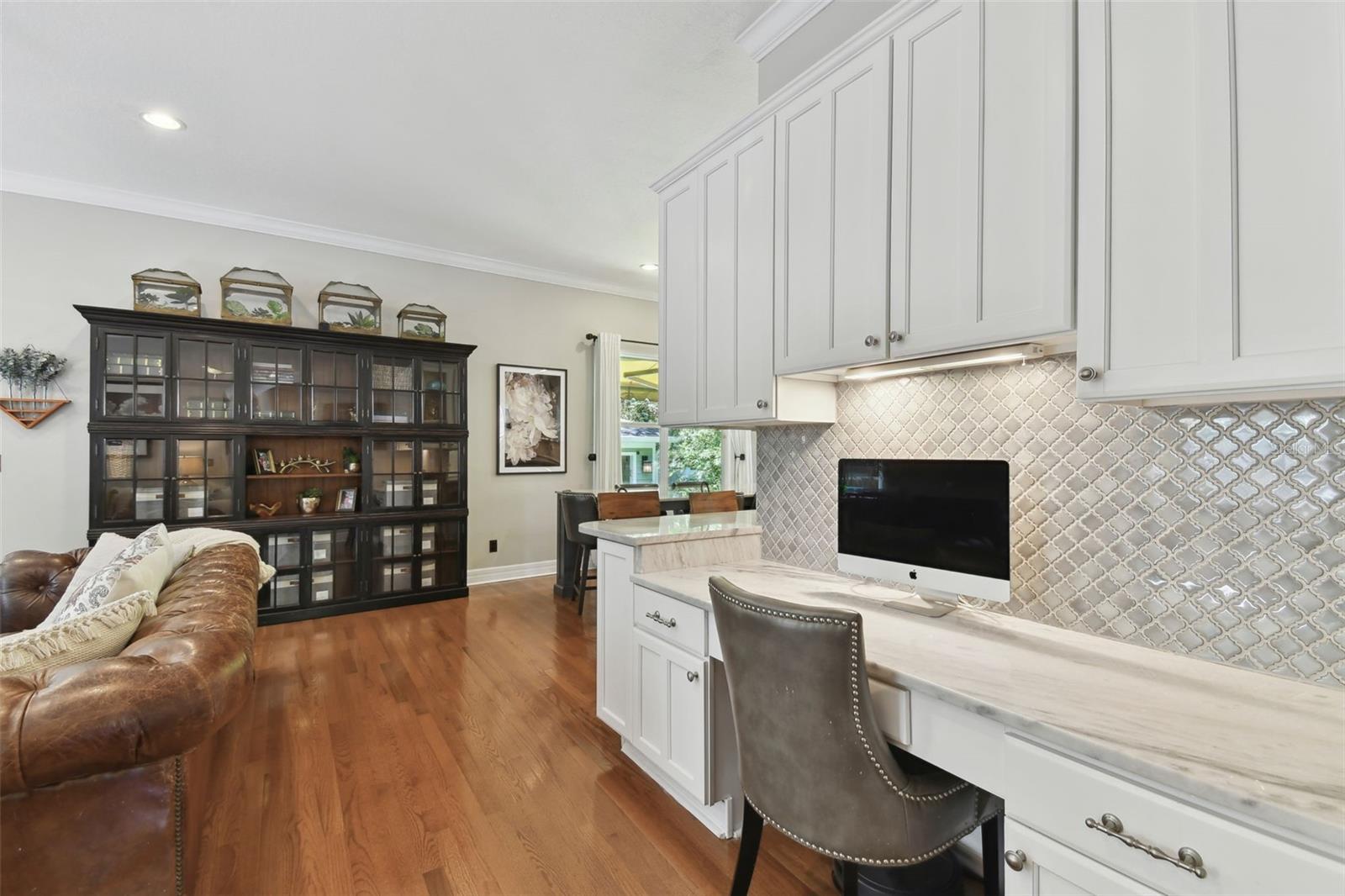 6221 S RUSSELL ST, TAMPA, FL, 33611