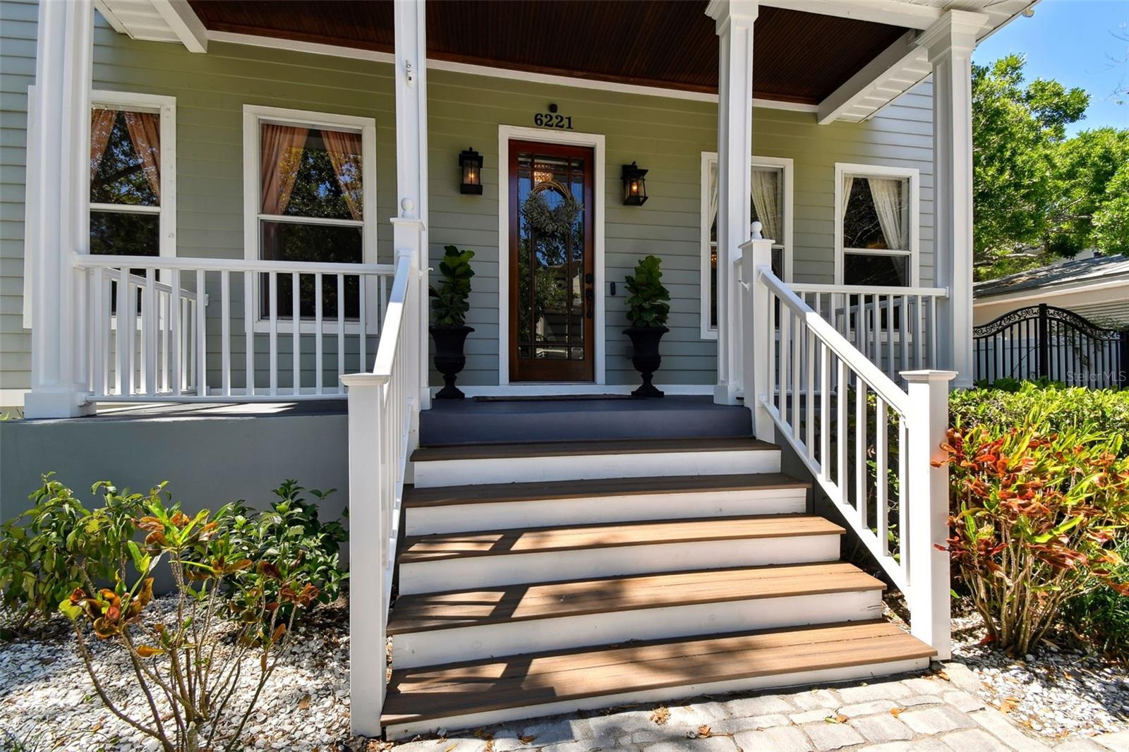 6221 S RUSSELL ST, TAMPA, FL, 33611