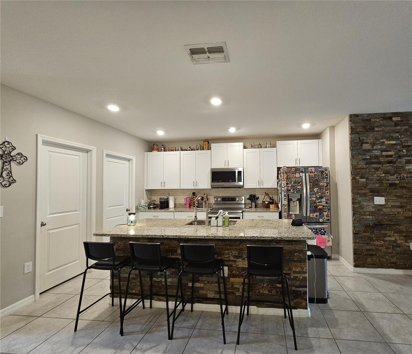 7306 PEARLY EVERLASTING AVE, TAMPA, FL, 33619