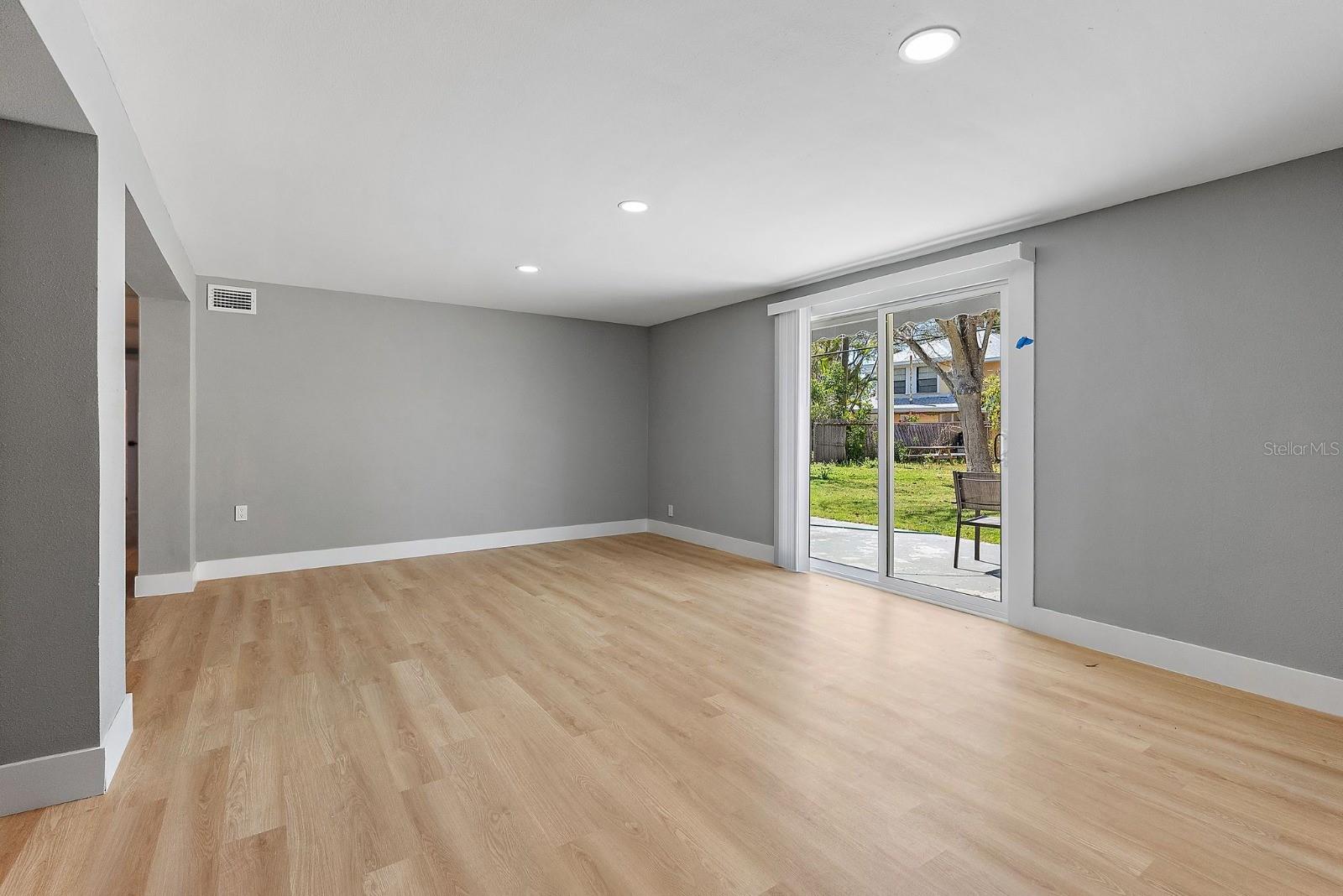 3926 HELENA ST NE, ST PETERSBURG, FL, 33703