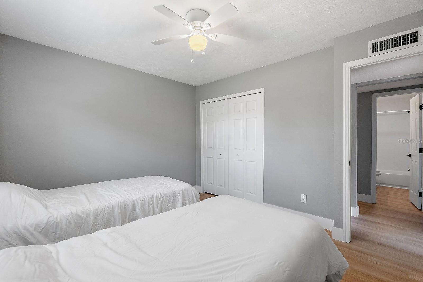 3926 HELENA ST NE, ST PETERSBURG, FL, 33703