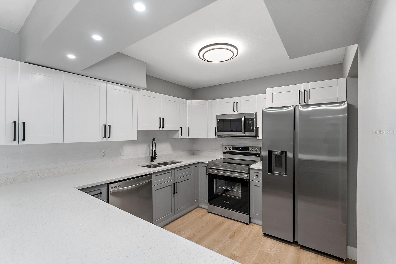 3926 HELENA ST NE, ST PETERSBURG, FL, 33703