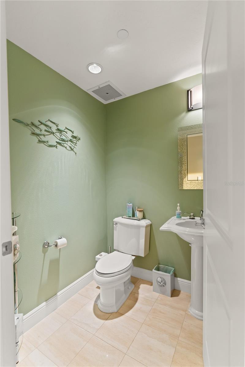 258 GOLDEN GATE PT #701, SARASOTA, FL, 34236
