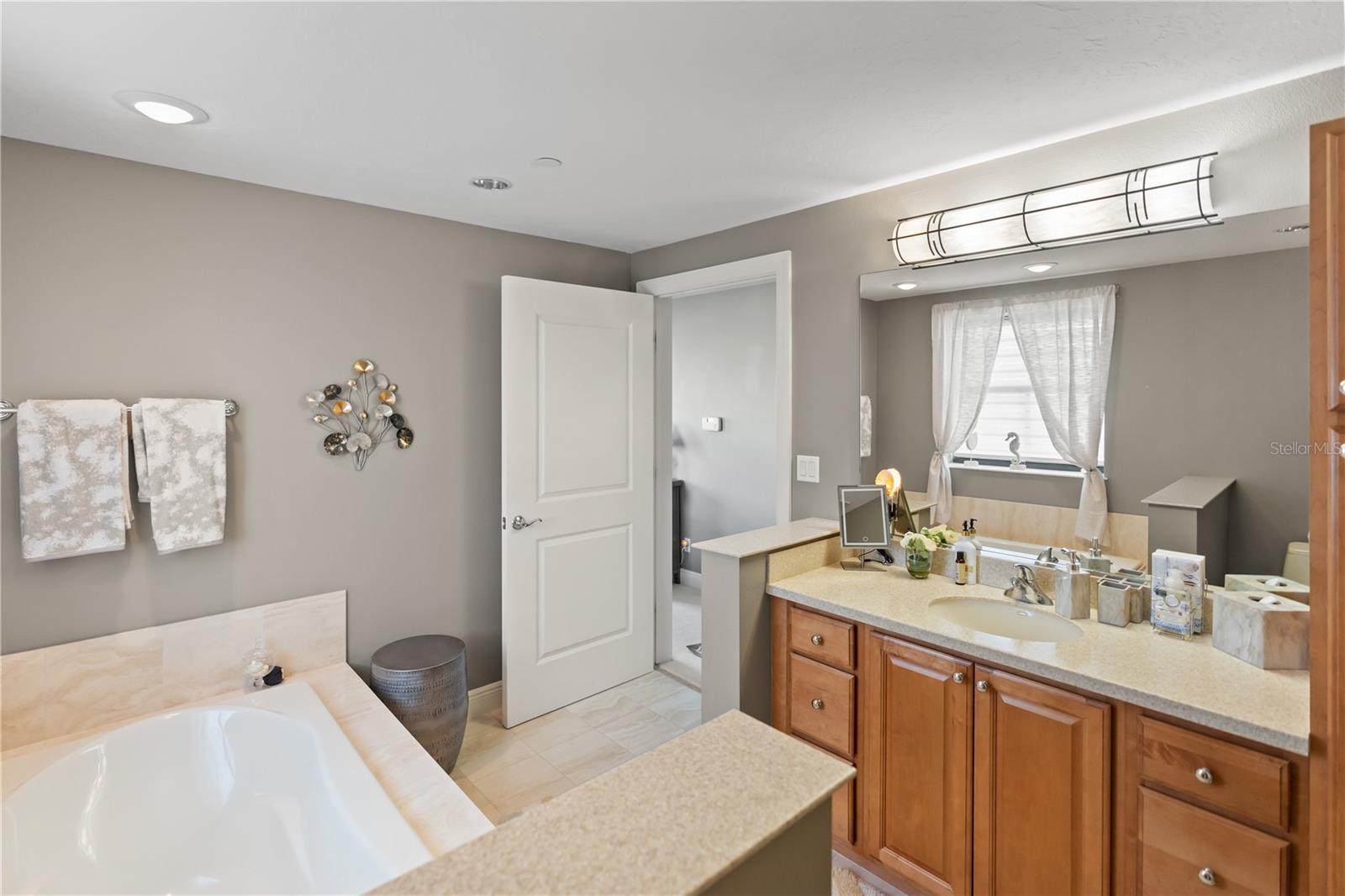 258 GOLDEN GATE PT #701, SARASOTA, FL, 34236
