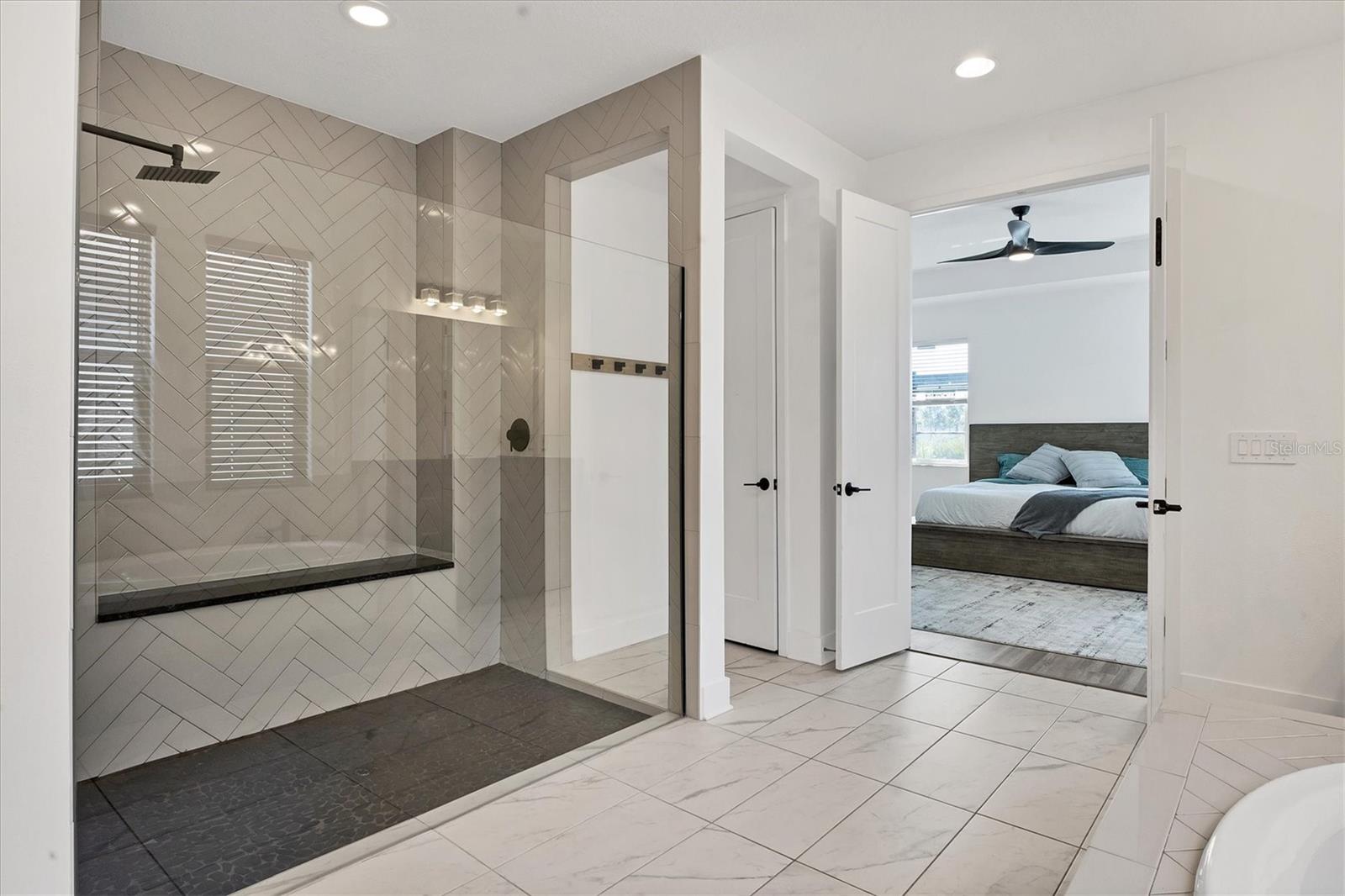 5833 MILLENNIUM SILVER CT, SARASOTA, FL, 34238