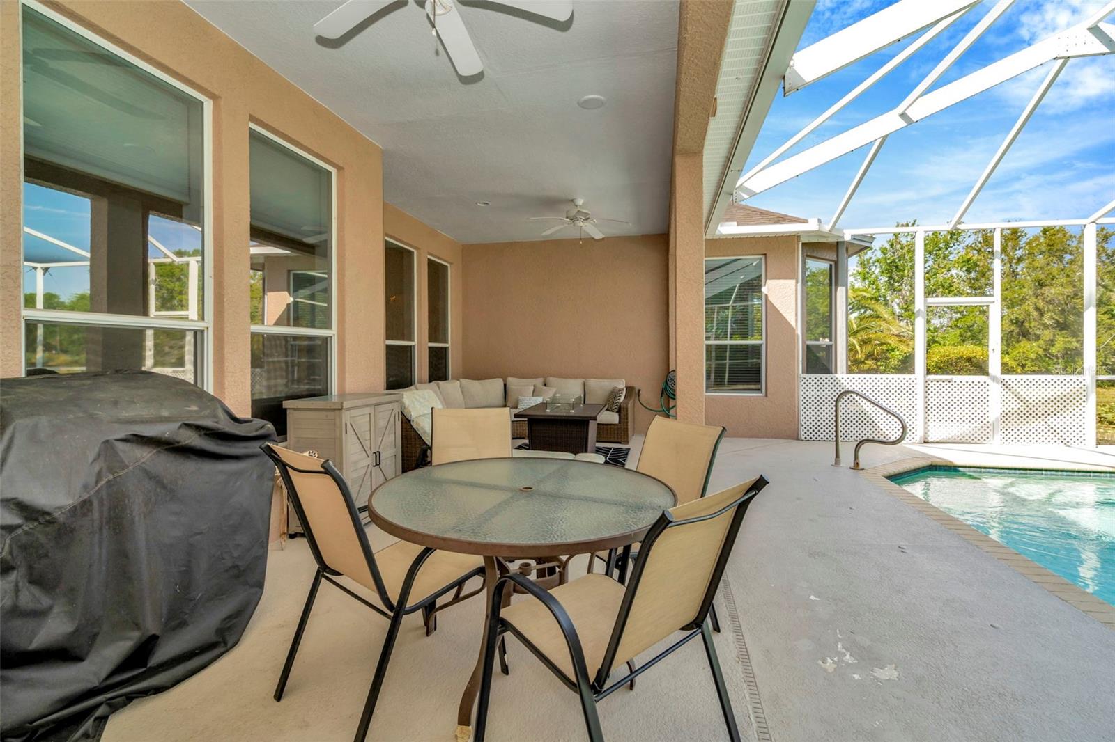 7051 DERWENT GLEN CIR, LAND O LAKES, FL, 34637