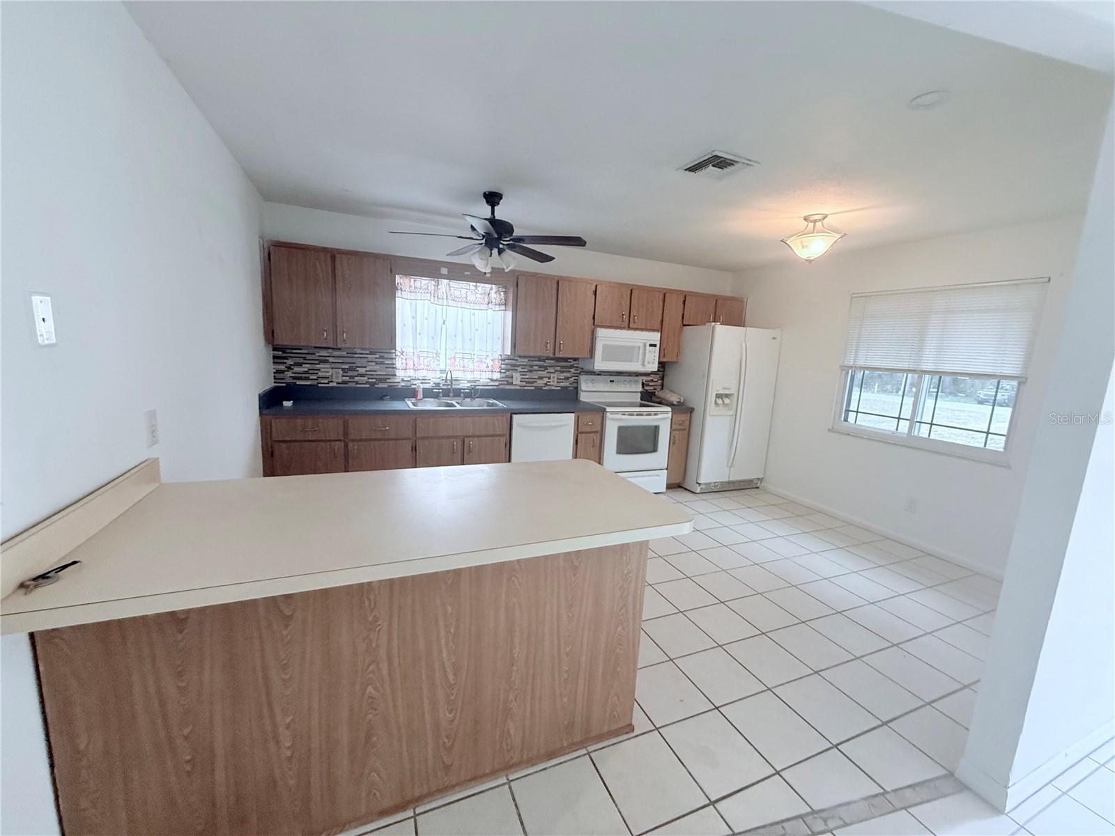 2423 CENTENNIAL BLVD, LEESBURG, FL, 34748