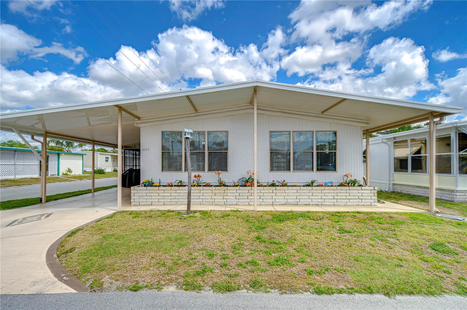 6252 FRIENDSHIP LN, ZEPHYRHILLS, FL, 33542