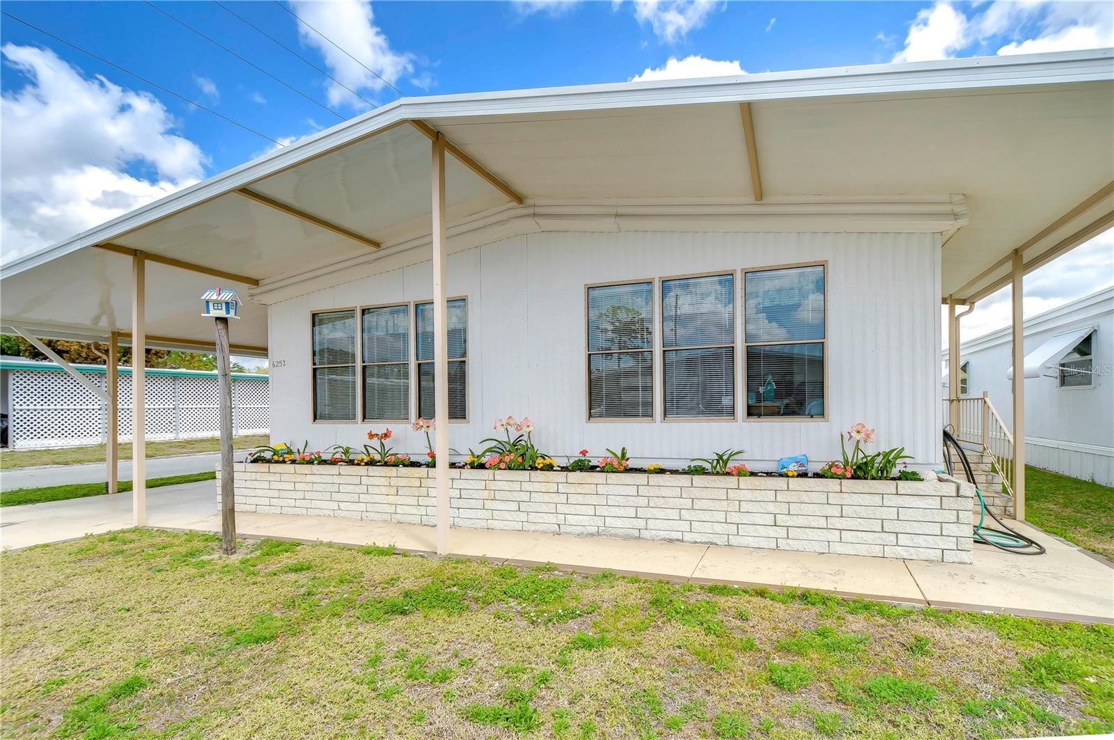 6252 FRIENDSHIP LN, ZEPHYRHILLS, FL, 33542