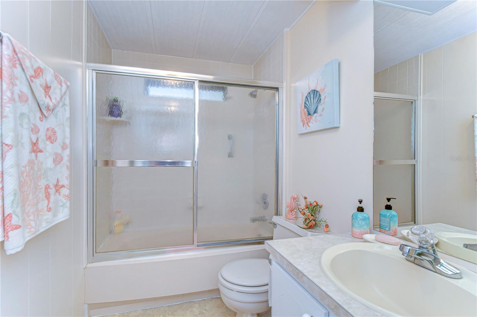 6252 FRIENDSHIP LN, ZEPHYRHILLS, FL, 33542