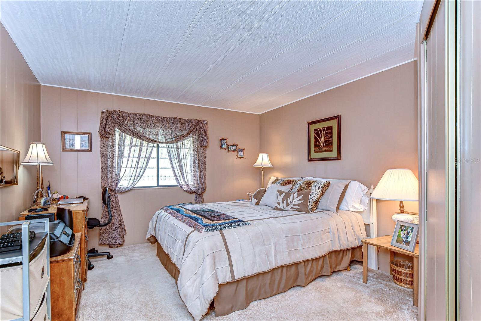 6252 FRIENDSHIP LN, ZEPHYRHILLS, FL, 33542