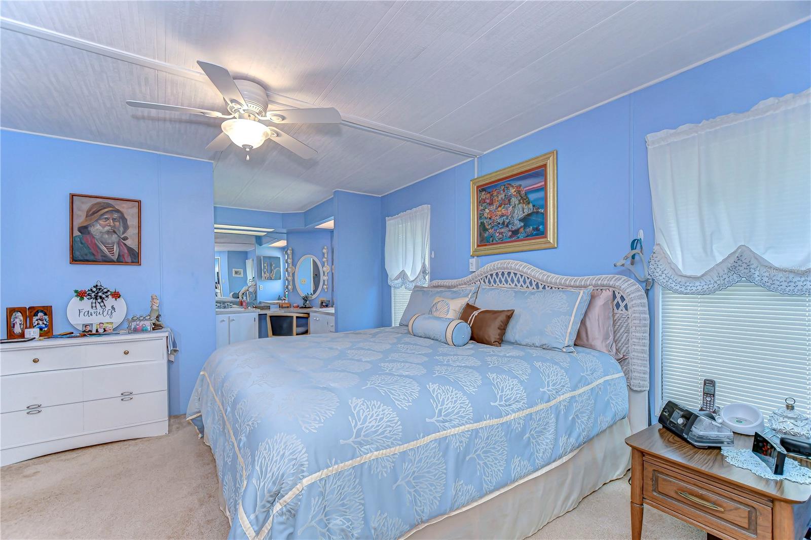 6252 FRIENDSHIP LN, ZEPHYRHILLS, FL, 33542