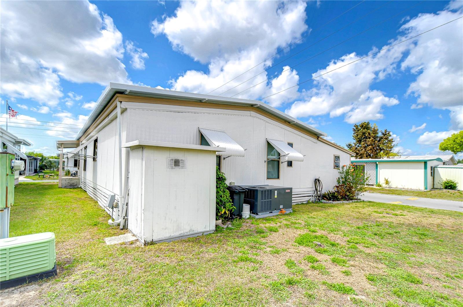 6252 FRIENDSHIP LN, ZEPHYRHILLS, FL, 33542