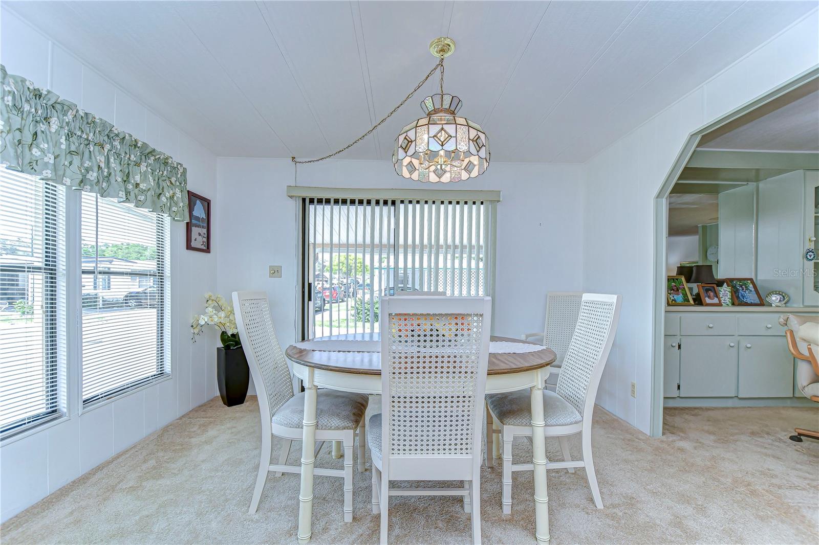 6252 FRIENDSHIP LN, ZEPHYRHILLS, FL, 33542